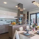 Cozy In With Kitchen Semesterbostad