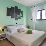 Pet Friendly In Holiday home *